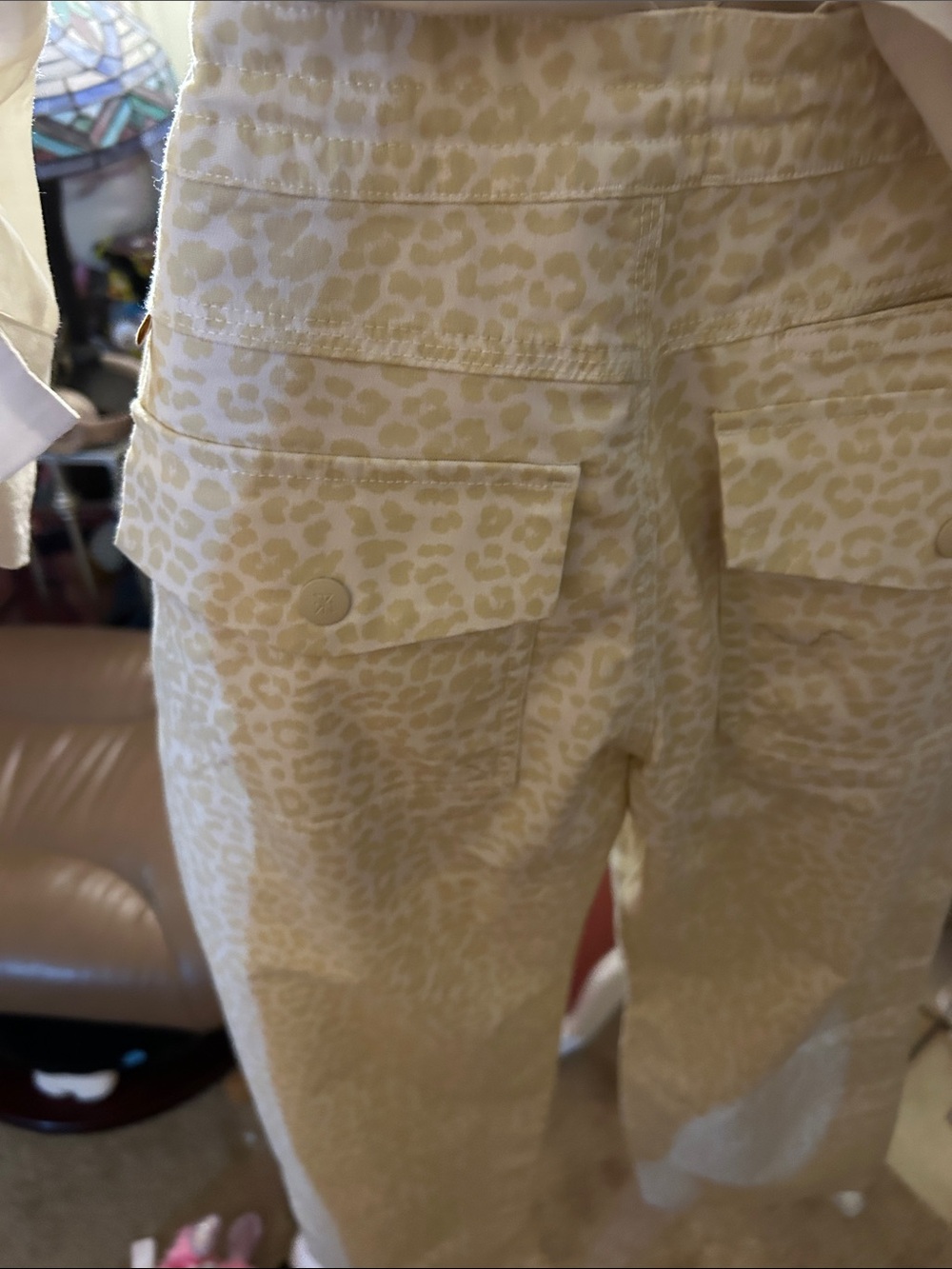 Roark Cream Button-Front pants - Picture 5 of 5